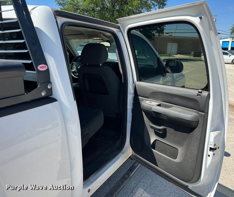 image for item DN3050 2009 Chevrolet Silverado 2500HD  Crew Cab pickup truck