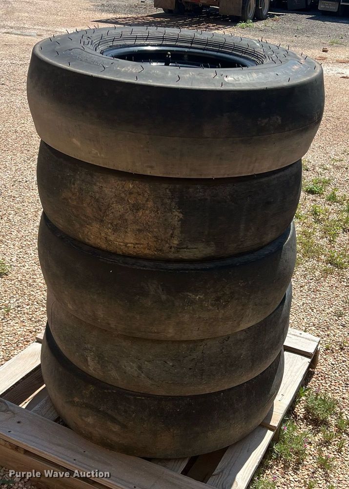 image for item DN3051 (5) 7.50-15 tires