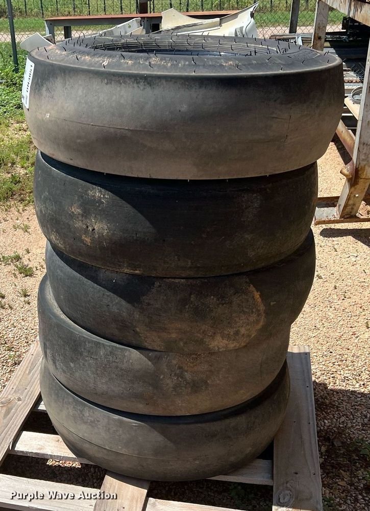 image for item DN3051 (5) 7.50-15 tires