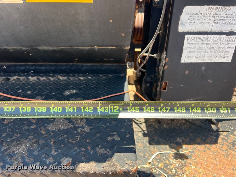 image for item DN3053 1987 Ford C8000  oil distributor truck