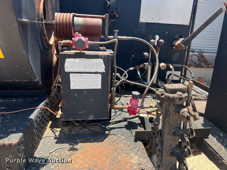 image for item DN3053 1987 Ford C8000  oil distributor truck