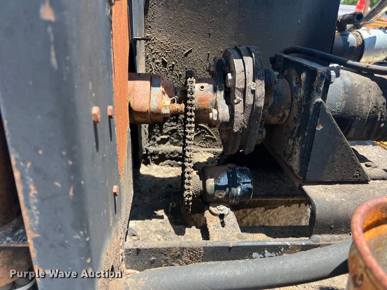 image for item DN3053 1987 Ford C8000  oil distributor truck