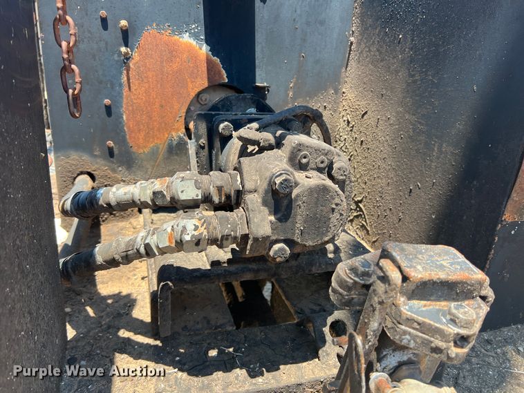 image for item DN3053 1987 Ford C8000  oil distributor truck