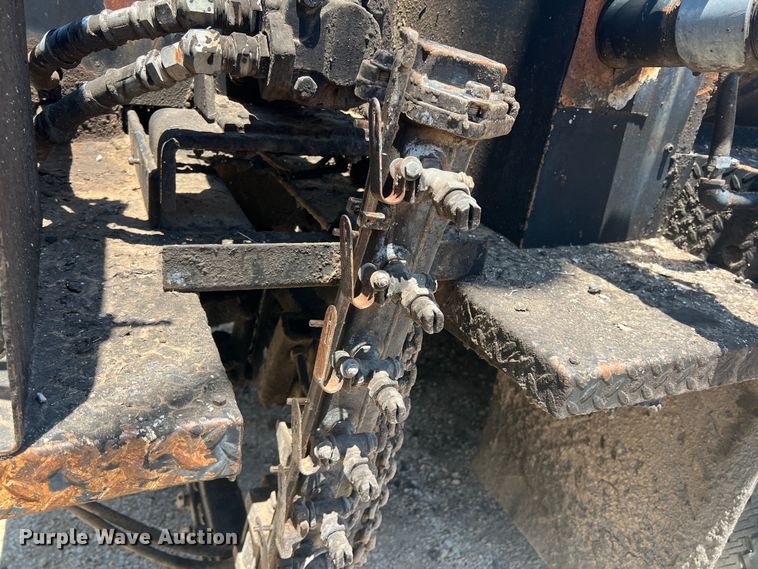 image for item DN3053 1987 Ford C8000  oil distributor truck