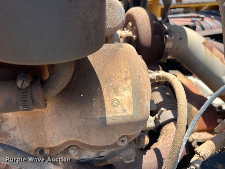 image for item DN3053 1987 Ford C8000  oil distributor truck