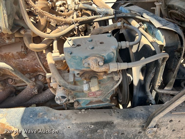 image for item DN3053 1987 Ford C8000  oil distributor truck