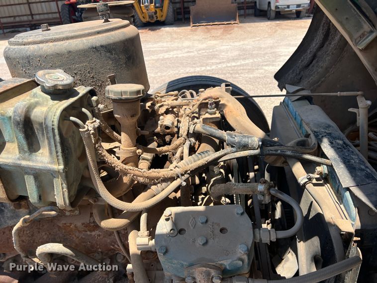 image for item DN3053 1987 Ford C8000  oil distributor truck