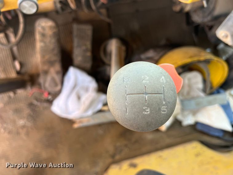 image for item DN3053 1987 Ford C8000  oil distributor truck