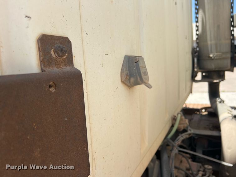 image for item DN3054 1995 Ford L9000  water truck