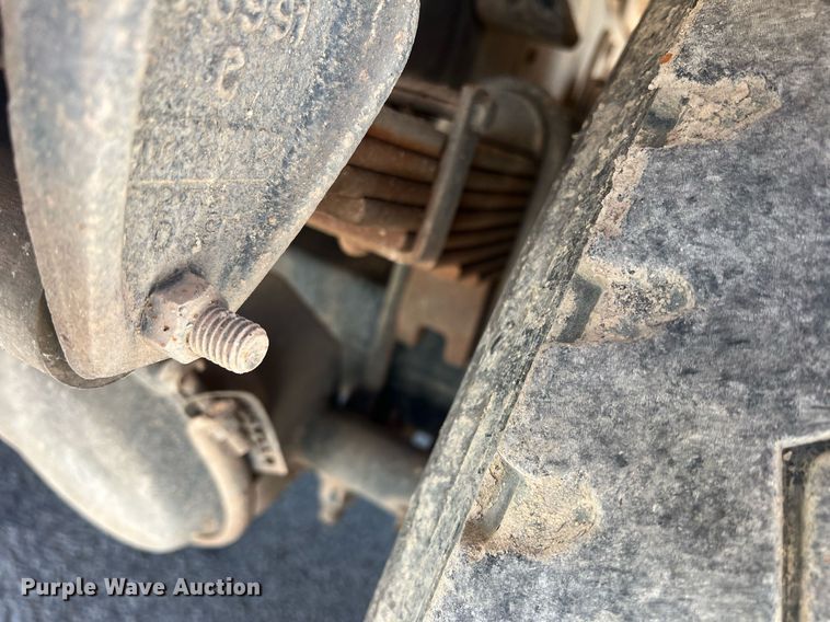 image for item DN3054 1995 Ford L9000  water truck