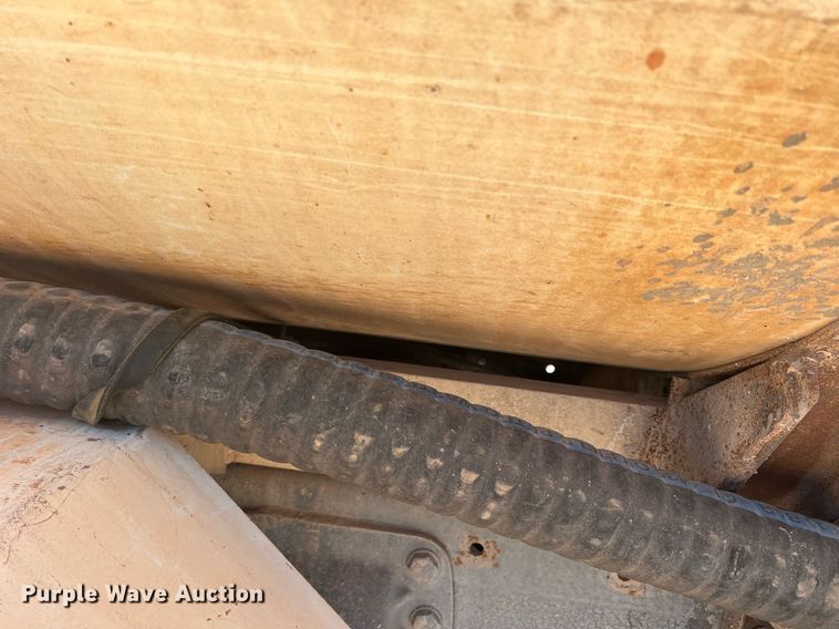 image for item DN3054 1995 Ford L9000  water truck