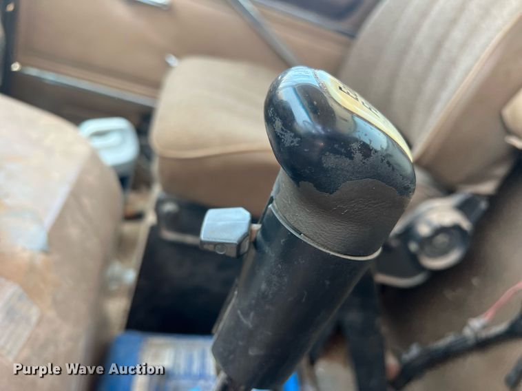 image for item DN3054 1995 Ford L9000  water truck