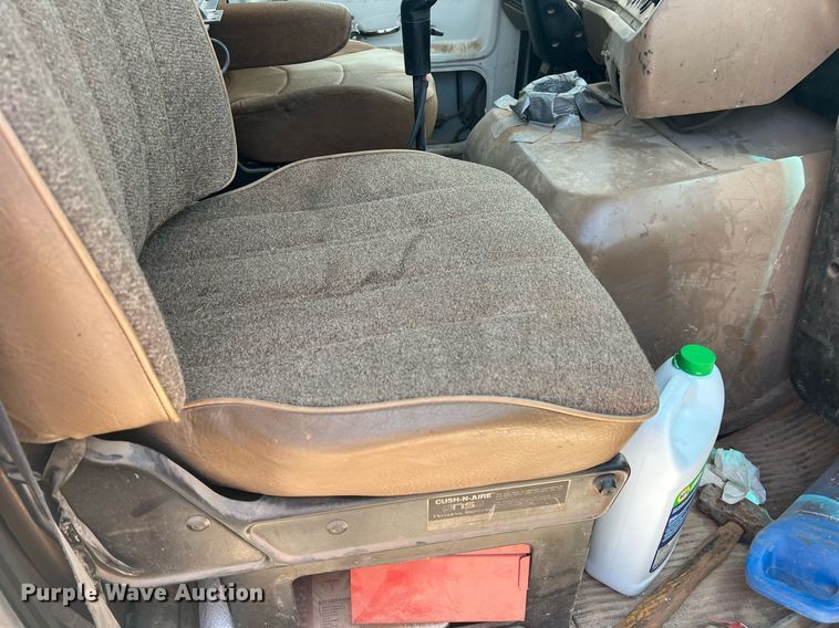 image for item DN3054 1995 Ford L9000  water truck