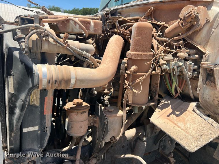 image for item DN3054 1995 Ford L9000  water truck