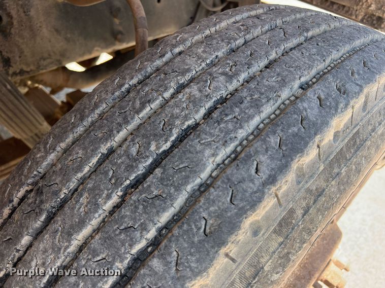 image for item DN3054 1995 Ford L9000  water truck