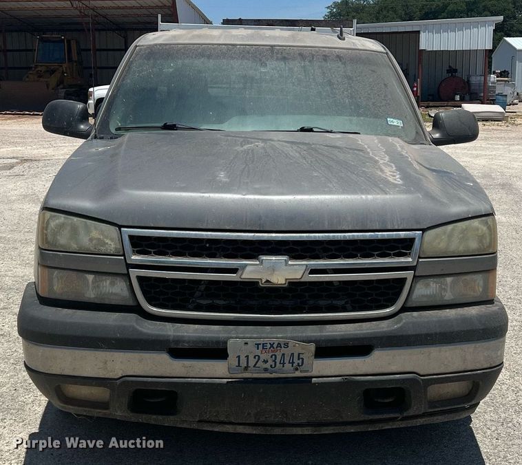 image for item DN3055 2006 Chevrolet Silverado 1500  Crew Cab pickup truck