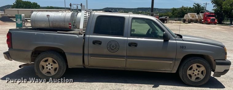 image for item DN3055 2006 Chevrolet Silverado 1500  Crew Cab pickup truck