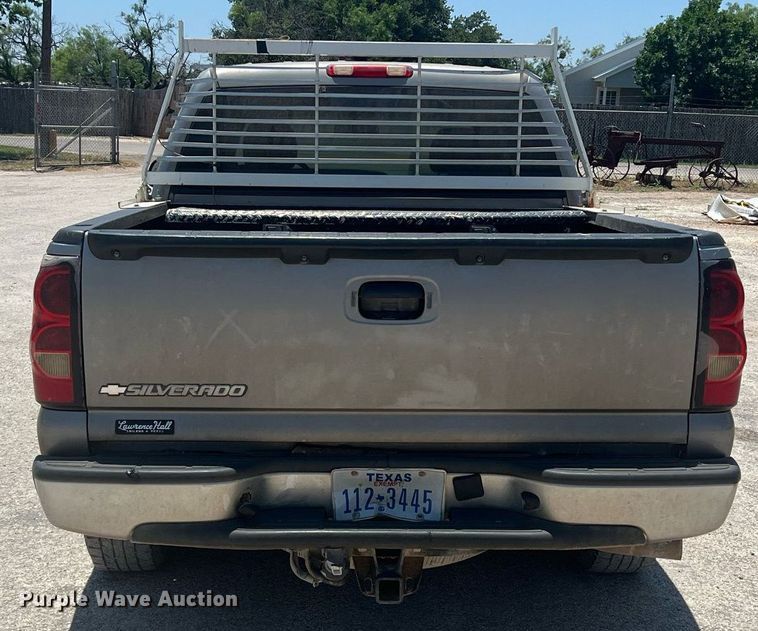 image for item DN3055 2006 Chevrolet Silverado 1500  Crew Cab pickup truck