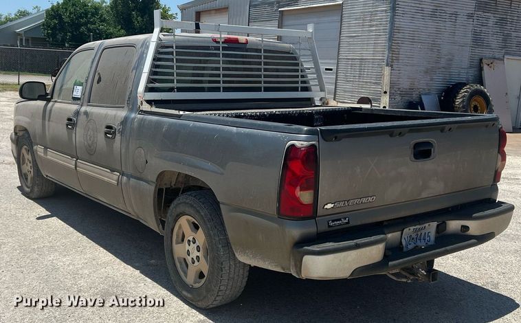 image for item DN3055 2006 Chevrolet Silverado 1500  Crew Cab pickup truck