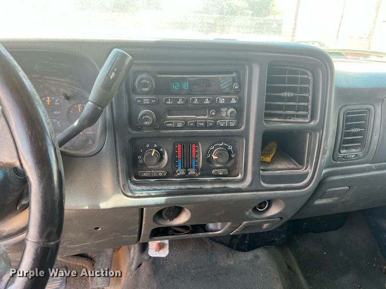 image for item DN3055 2006 Chevrolet Silverado 1500  Crew Cab pickup truck