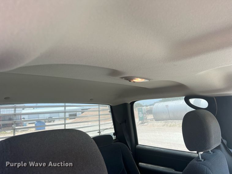 image for item DN3055 2006 Chevrolet Silverado 1500  Crew Cab pickup truck