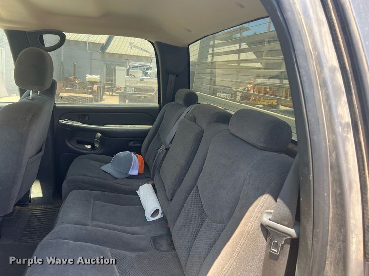 image for item DN3055 2006 Chevrolet Silverado 1500  Crew Cab pickup truck