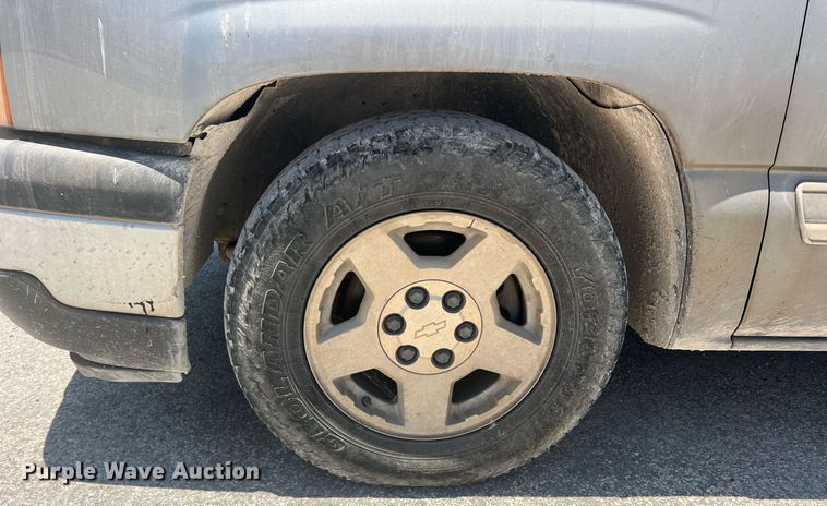 image for item DN3055 2006 Chevrolet Silverado 1500  Crew Cab pickup truck