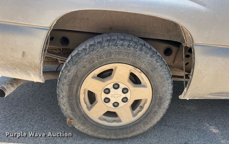 image for item DN3055 2006 Chevrolet Silverado 1500  Crew Cab pickup truck