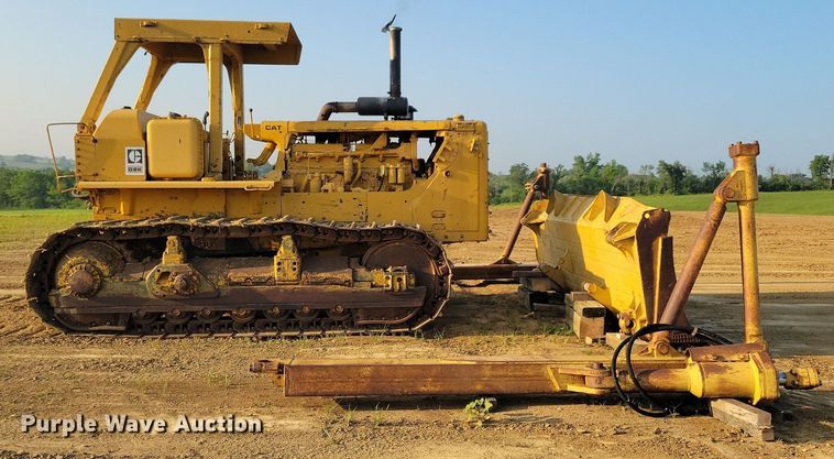 image for item DN4003 1977 Caterpillar D8K  dozer