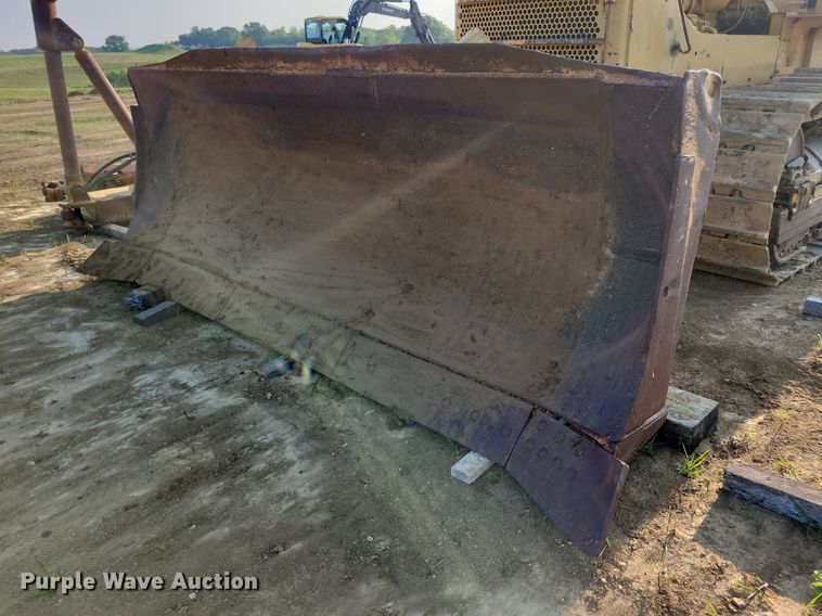 image for item DN4003 1977 Caterpillar D8K  dozer