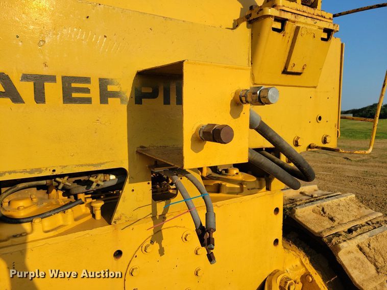 image for item DN4003 1977 Caterpillar D8K  dozer
