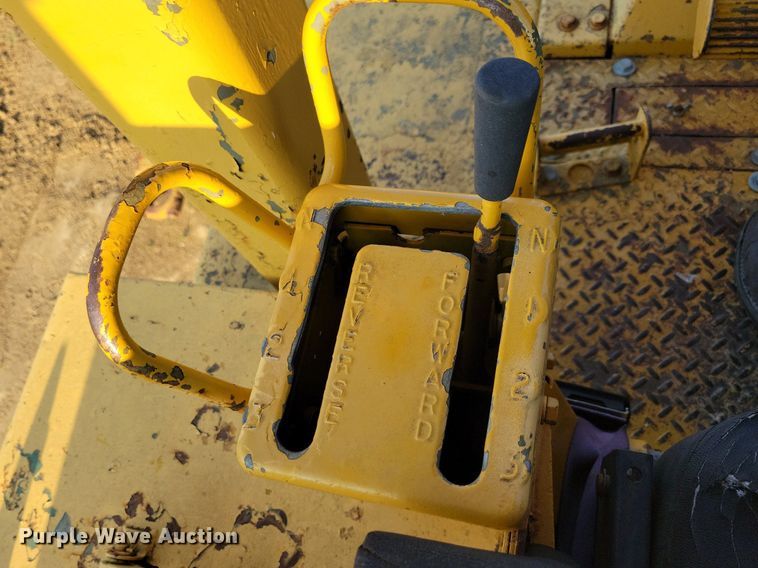 image for item DN4003 1977 Caterpillar D8K  dozer