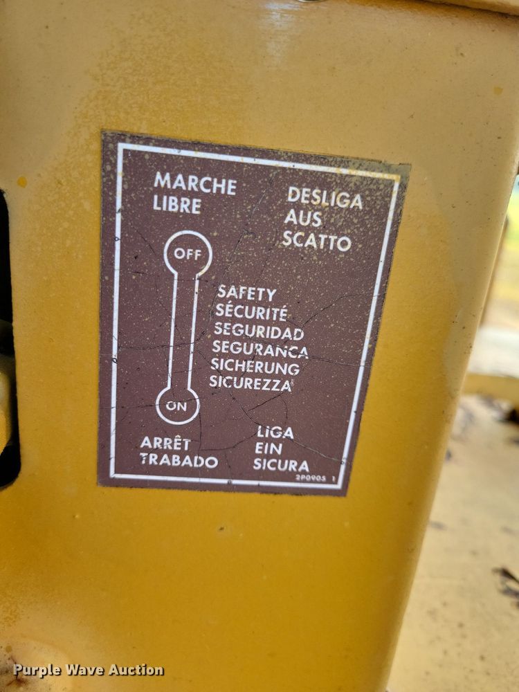 image for item DN4003 1977 Caterpillar D8K  dozer