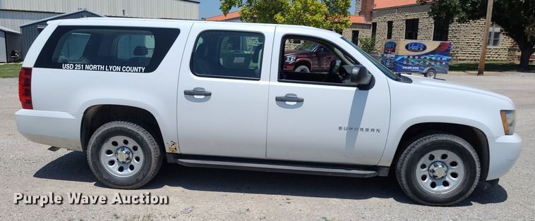 image for item DN8536 2011 Chevrolet Suburban  SUV