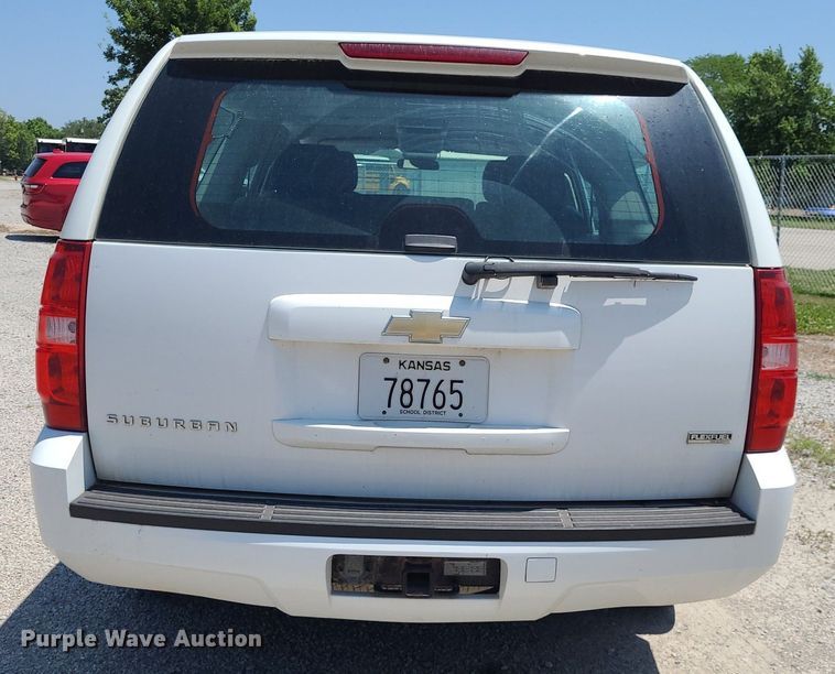 image for item DN8536 2011 Chevrolet Suburban  SUV