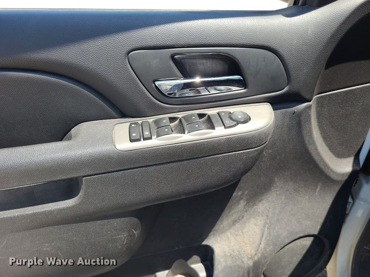 image for item DN8536 2011 Chevrolet Suburban  SUV