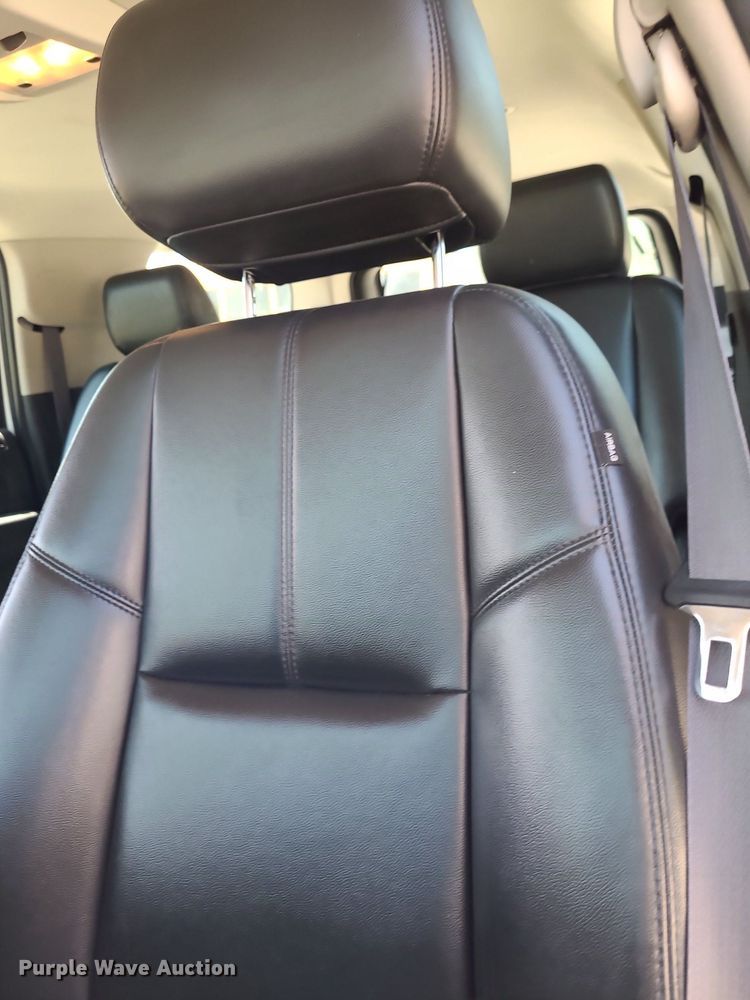 image for item DN8536 2011 Chevrolet Suburban  SUV