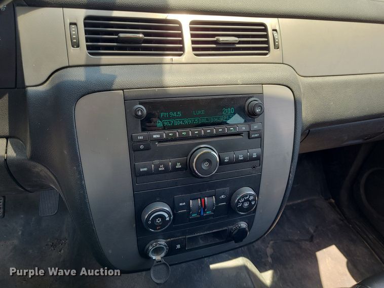 image for item DN8536 2011 Chevrolet Suburban  SUV