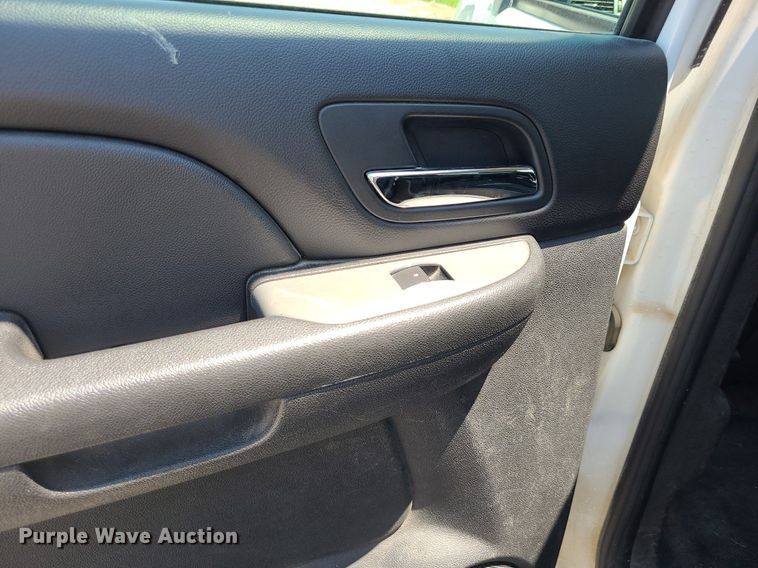 image for item DN8536 2011 Chevrolet Suburban  SUV