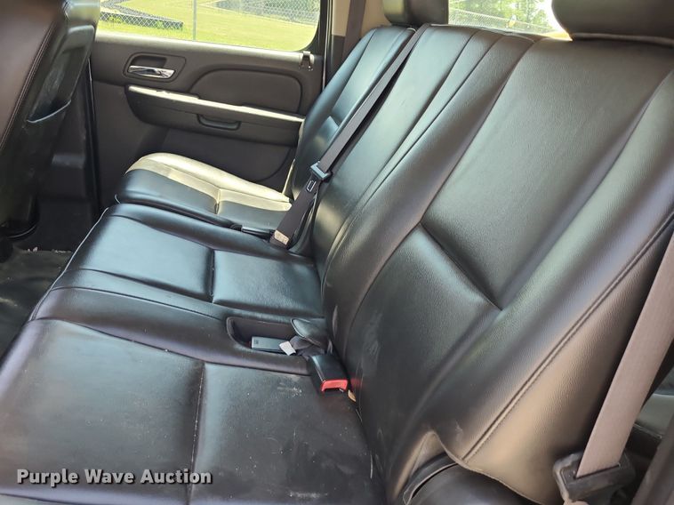 image for item DN8536 2011 Chevrolet Suburban  SUV