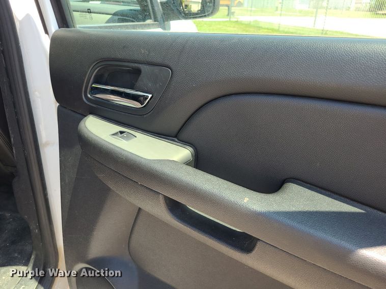 image for item DN8536 2011 Chevrolet Suburban  SUV