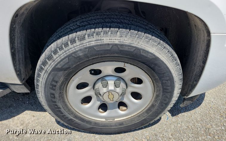 image for item DN8536 2011 Chevrolet Suburban  SUV