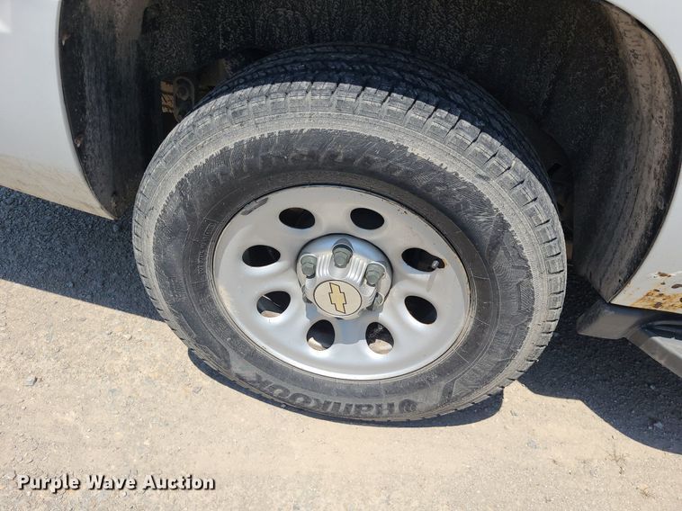 image for item DN8536 2011 Chevrolet Suburban  SUV