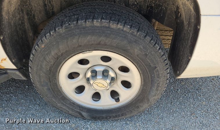 image for item DN8536 2011 Chevrolet Suburban  SUV