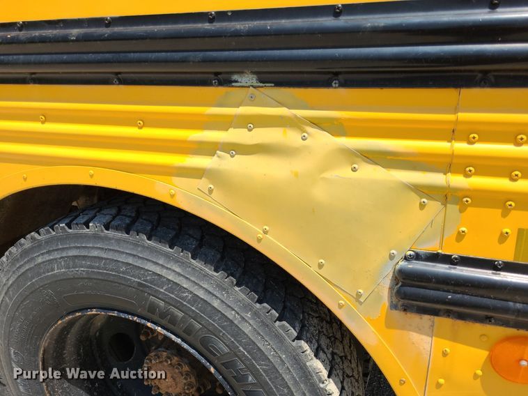 image for item DN8537 2003 Thomas  school bus