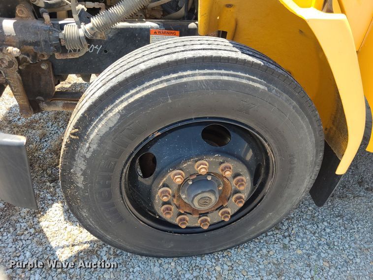 image for item DN8537 2003 Thomas  school bus