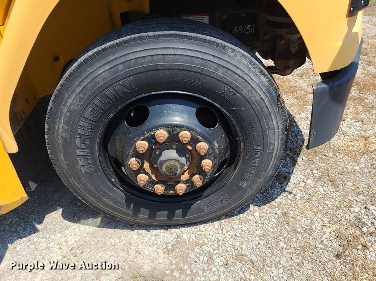 image for item DN8537 2003 Thomas  school bus