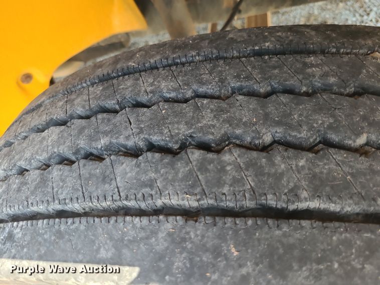 image for item DN8537 2003 Thomas  school bus