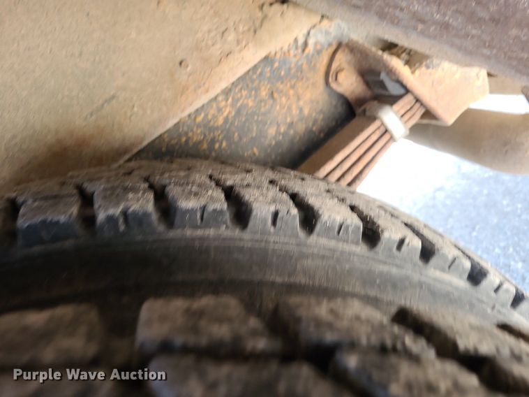 image for item DN8537 2003 Thomas  school bus