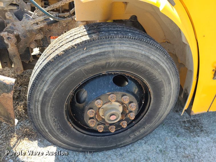 image for item DN8538 2007 Thomas  school bus